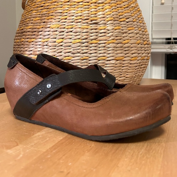 OTBT leather Mary-Jane wedges - Picture 2 of 13